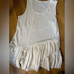 Easel Double ruffle Tank size small